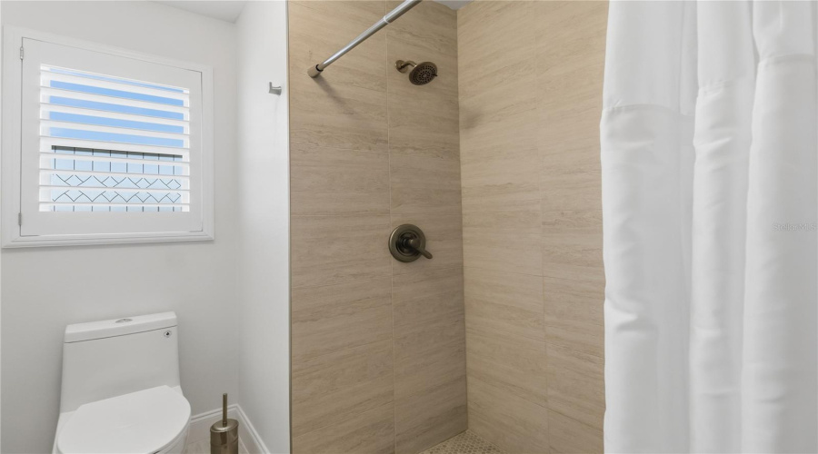 KISSIMMEE, Florida 34746, 4 Bedrooms Bedrooms, ,3 BathroomsBathrooms,Residential,For Sale,GOLDEN KNOT,0,MFRO6425379