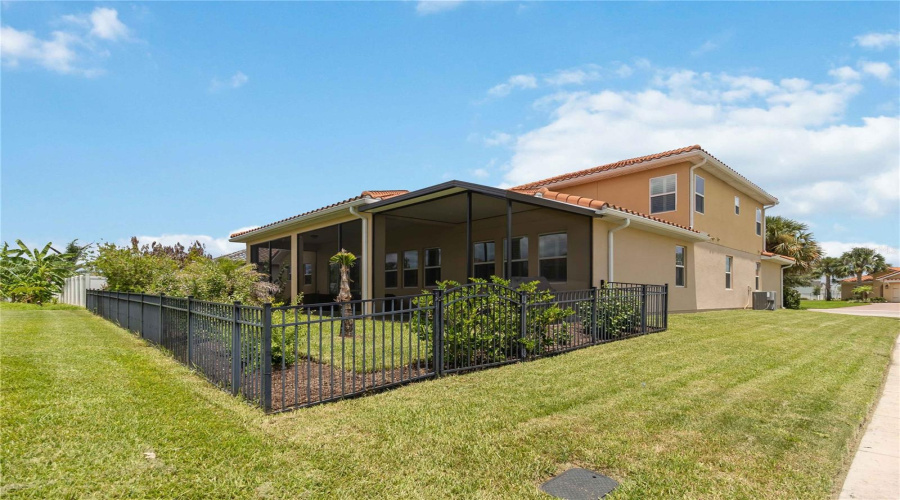 KISSIMMEE, Florida 34746, 4 Bedrooms Bedrooms, ,3 BathroomsBathrooms,Residential,For Sale,GOLDEN KNOT,0,MFRO6425379