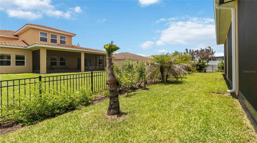 KISSIMMEE, Florida 34746, 4 Bedrooms Bedrooms, ,3 BathroomsBathrooms,Residential,For Sale,GOLDEN KNOT,0,MFRO6425379