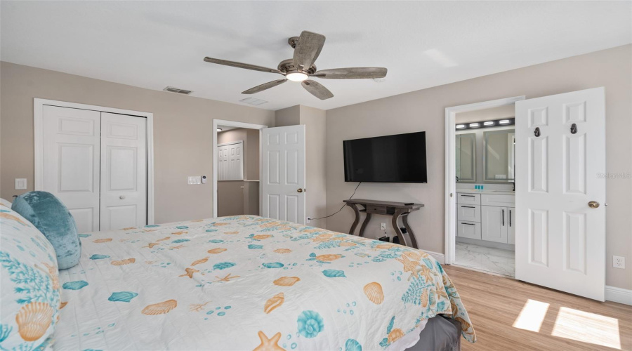 Kissimmee, Florida 34746, 3 Bedrooms Bedrooms, ,2 Bathroomsbathrooms,Residential,For Sale,S Beach Cir,0,Mfrs5153974