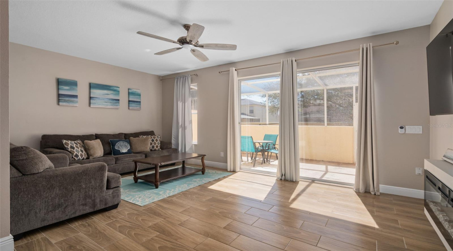 Kissimmee, Florida 34746, 3 Bedrooms Bedrooms, ,2 Bathroomsbathrooms,Residential,For Sale,S Beach Cir,0,Mfrs5153974