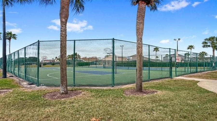 DAVENPORT, Florida 33897, 3 Bedrooms Bedrooms, ,2 BathroomsBathrooms,Residential,For Sale,BLOOMINGDALE,0,MFRO6364193