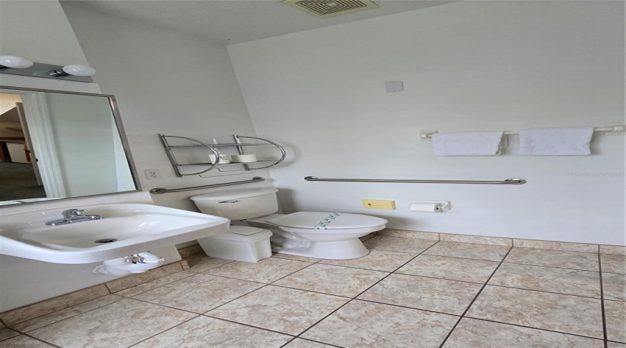 KISSIMMEE, Florida 34746, 4 Bedrooms Bedrooms, ,3 BathroomsBathrooms,Residential,For Sale,PARK RIDGE,0,MFRO6275327