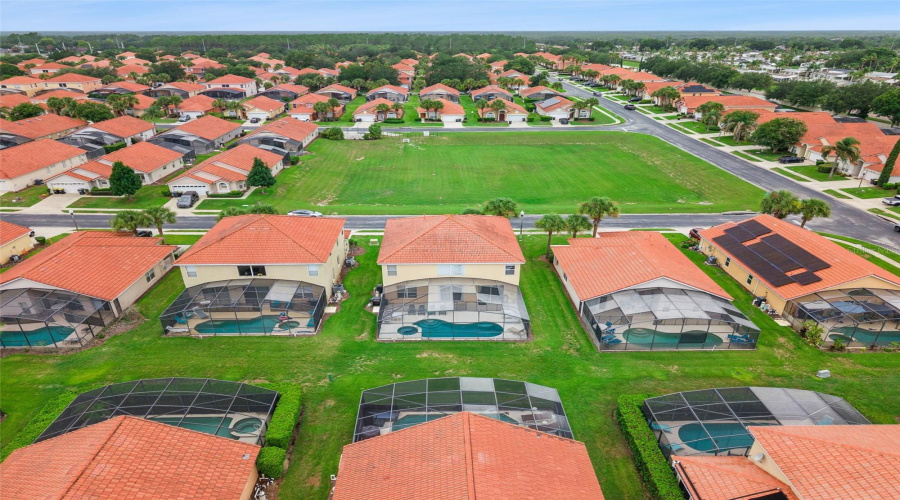 DAVENPORT, Florida 33897, 6 Bedrooms Bedrooms, ,5 BathroomsBathrooms,Residential,For Sale,SARAGOSSA,0,MFRS5154041