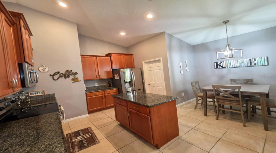 KISSIMMEE, Florida 34746, 4 Bedrooms Bedrooms, ,2 BathroomsBathrooms,Residential,For Sale,GOLDEN KNOT,0,MFRO6425404