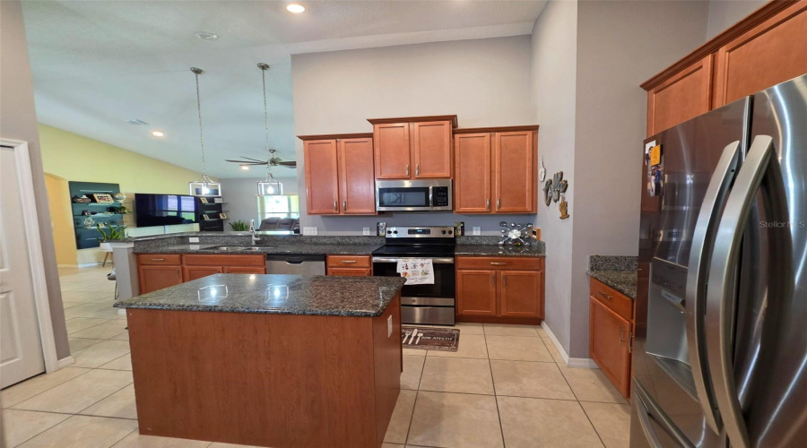 KISSIMMEE, Florida 34746, 4 Bedrooms Bedrooms, ,2 BathroomsBathrooms,Residential,For Sale,GOLDEN KNOT,0,MFRO6425404