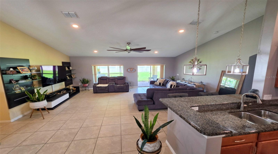 KISSIMMEE, Florida 34746, 4 Bedrooms Bedrooms, ,2 BathroomsBathrooms,Residential,For Sale,GOLDEN KNOT,0,MFRO6425404