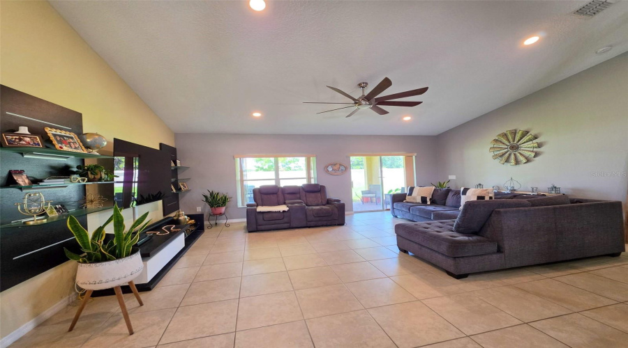 KISSIMMEE, Florida 34746, 4 Bedrooms Bedrooms, ,2 BathroomsBathrooms,Residential,For Sale,GOLDEN KNOT,0,MFRO6425404
