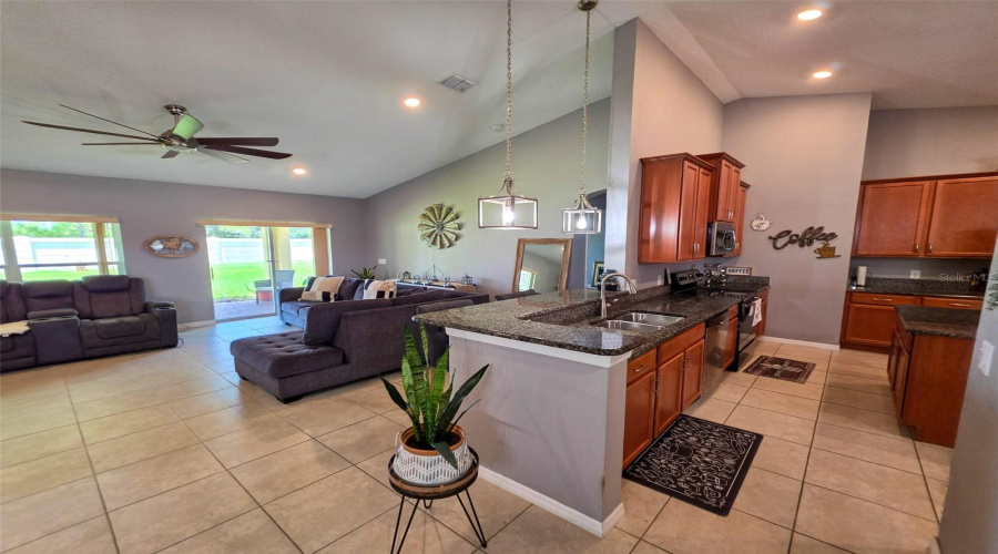 KISSIMMEE, Florida 34746, 4 Bedrooms Bedrooms, ,2 BathroomsBathrooms,Residential,For Sale,GOLDEN KNOT,0,MFRO6425404