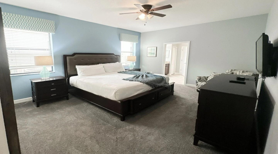 DAVENPORT, Florida 33896, 9 Bedrooms Bedrooms, ,5 BathroomsBathrooms,Residential,For Sale,ROLLING FARIWAY,0,MFRS5153217