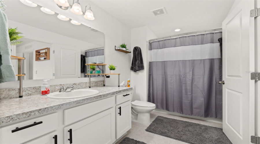 DAVENPORT, Florida 33837, 3 Bedrooms Bedrooms, ,2 BathroomsBathrooms,Residential,For Sale,MANDOVI,0,MFRO6426379