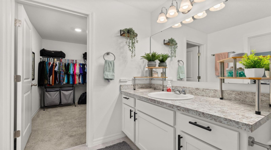 DAVENPORT, Florida 33837, 3 Bedrooms Bedrooms, ,2 BathroomsBathrooms,Residential,For Sale,MANDOVI,0,MFRO6426379