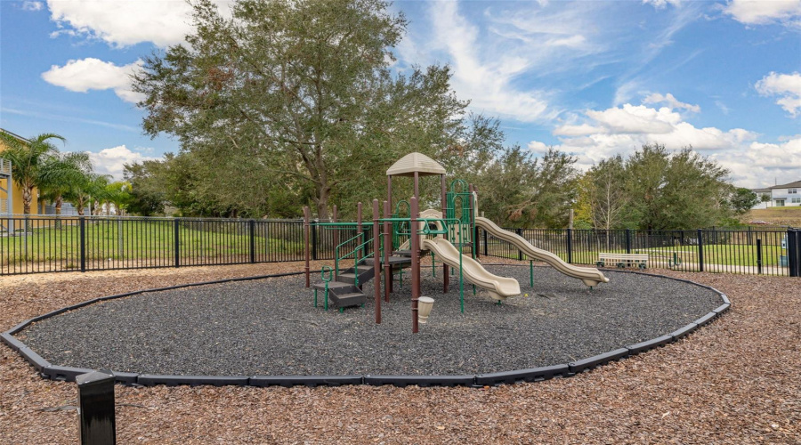 DAVENPORT, Florida 33837, 3 Bedrooms Bedrooms, ,2 BathroomsBathrooms,Residential,For Sale,MANDOVI,0,MFRO6426379