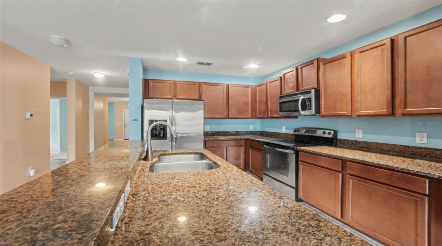 DAVENPORT, Florida 33896, 3 Bedrooms Bedrooms, ,2 BathroomsBathrooms,Residential,For Sale,MARSH MEADOW LN,0,MFRO6425866