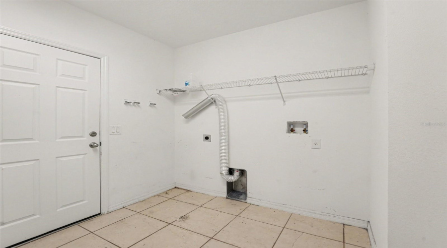 DAVENPORT, Florida 33896, 3 Bedrooms Bedrooms, ,2 BathroomsBathrooms,Residential,For Sale,MARSH MEADOW LN,0,MFRO6425866