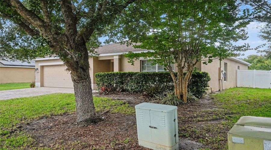 DAVENPORT, Florida 33896, 3 Bedrooms Bedrooms, ,2 BathroomsBathrooms,Residential,For Sale,MARSH MEADOW LN,0,MFRO6425866