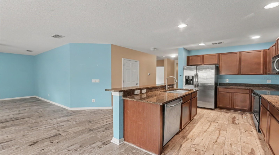 DAVENPORT, Florida 33896, 3 Bedrooms Bedrooms, ,2 BathroomsBathrooms,Residential,For Sale,MARSH MEADOW LN,0,MFRO6425866