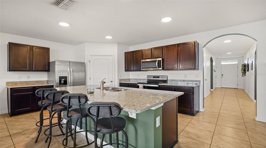 DAVENPORT, Florida 33837, 4 Bedrooms Bedrooms, ,2 BathroomsBathrooms,Residential,For Sale,BROOKLET,0,MFRO6426715