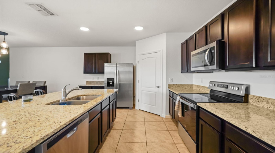 DAVENPORT, Florida 33837, 4 Bedrooms Bedrooms, ,2 BathroomsBathrooms,Residential,For Sale,BROOKLET,0,MFRO6426715