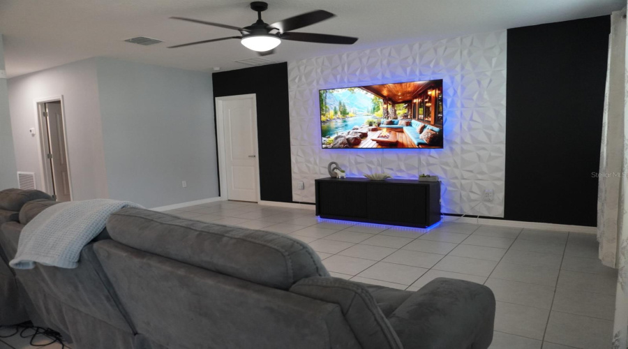 Davenport, Florida 33837, 3 Bedrooms Bedrooms, ,2 Bathroomsbathrooms,Residential,For Sale,Pinecrest,0,Mfrs5154112