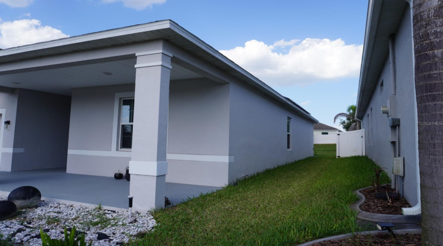 Davenport, Florida 33837, 3 Bedrooms Bedrooms, ,2 Bathroomsbathrooms,Residential,For Sale,Pinecrest,0,Mfrs5154112