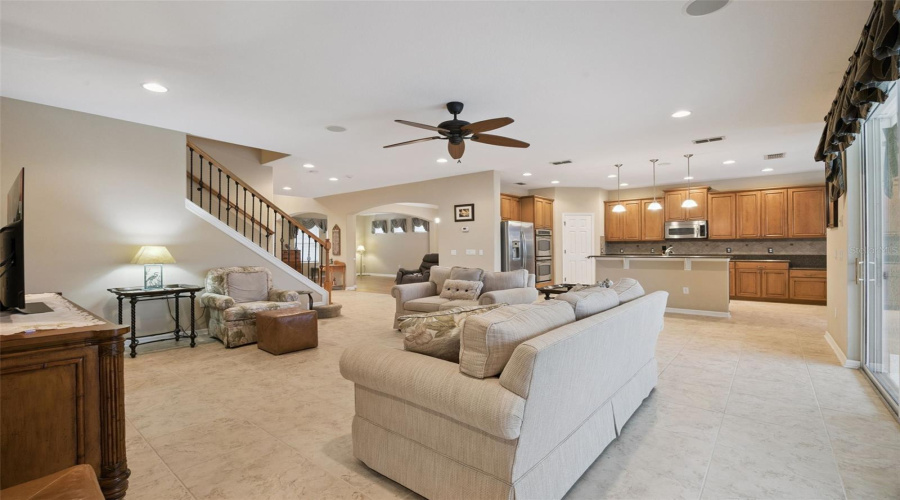ORLANDO, Florida 32836, 5 Bedrooms Bedrooms, ,3 BathroomsBathrooms,Residential,For Sale,SHELTERING PINE,0,MFRO6422347