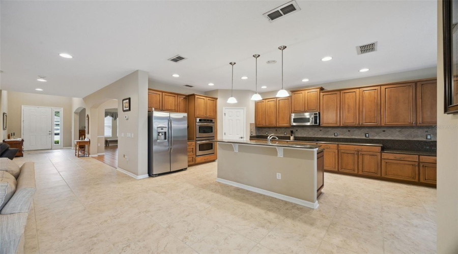 ORLANDO, Florida 32836, 5 Bedrooms Bedrooms, ,3 BathroomsBathrooms,Residential,For Sale,SHELTERING PINE,0,MFRO6422347