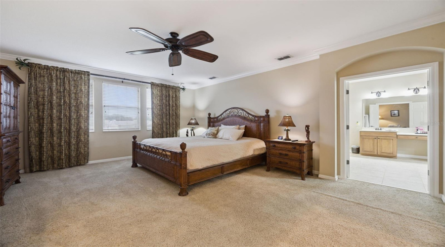 ORLANDO, Florida 32836, 5 Bedrooms Bedrooms, ,3 BathroomsBathrooms,Residential,For Sale,SHELTERING PINE,0,MFRO6422347