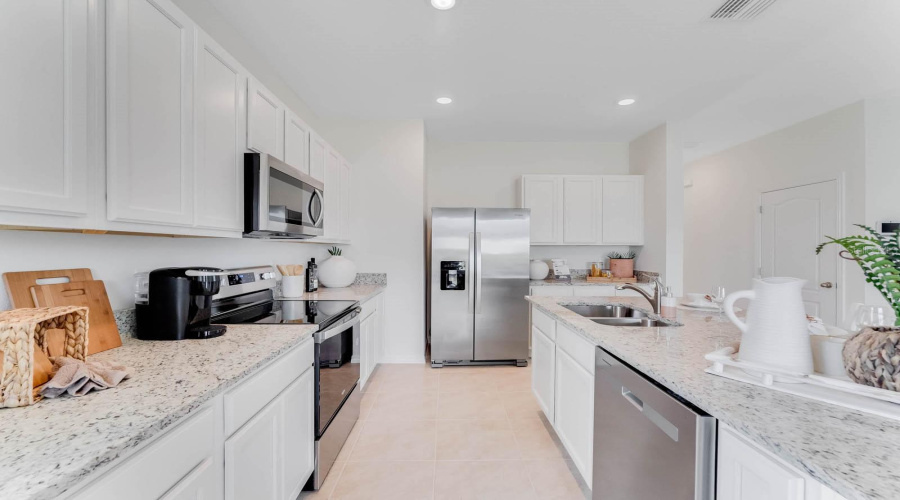 DAVENPORT, Florida 33837, 3 Bedrooms Bedrooms, ,2 BathroomsBathrooms,Residential,For Sale,OLYMPIC,0,MFRO6427192