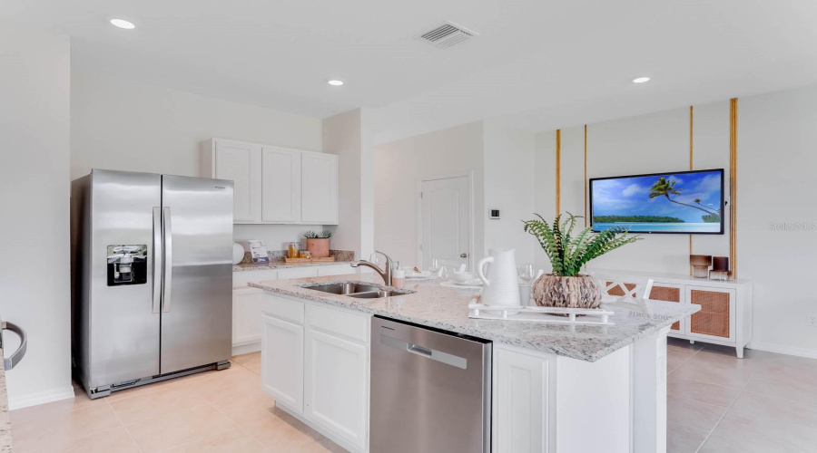 DAVENPORT, Florida 33837, 3 Bedrooms Bedrooms, ,2 BathroomsBathrooms,Residential,For Sale,OLYMPIC,0,MFRO6427192