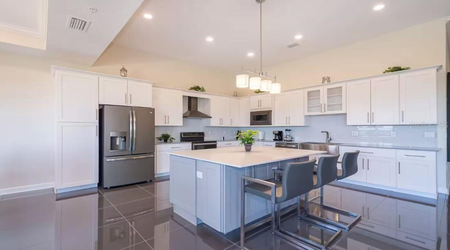 KISSIMMEE, Florida 34746, 4 Bedrooms Bedrooms, ,3 BathroomsBathrooms,Residential,For Sale,CLOCK TOWER,0,MFRO6427195