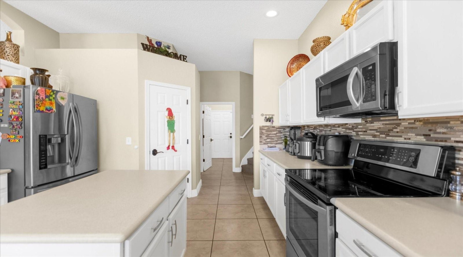 DAVENPORT, Florida 33897, 5 Bedrooms Bedrooms, ,4 BathroomsBathrooms,Residential,For Sale,HOLLYBROOK,0,MFRG5107599