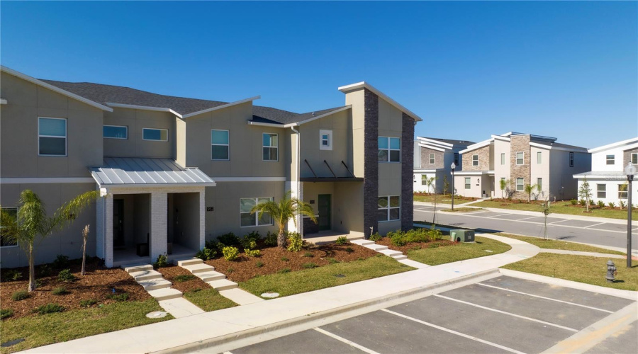 DAVENPORT, Florida 33896, 4 Bedrooms Bedrooms, ,3 BathroomsBathrooms,Residential,For Sale,LEADER,0,MFRS5153868