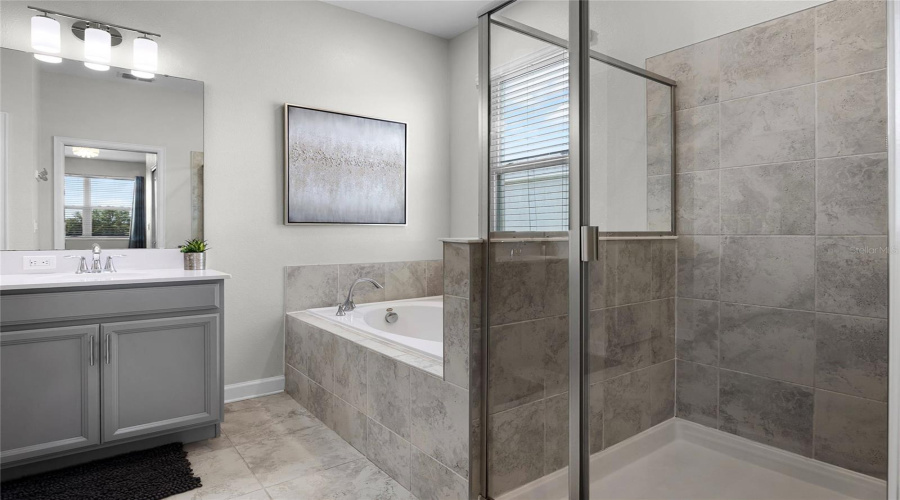 DAVENPORT, Florida 33896, 3 Bedrooms Bedrooms, ,2 BathroomsBathrooms,Residential,For Sale,OCEAN COURSE,0,MFRO6427230