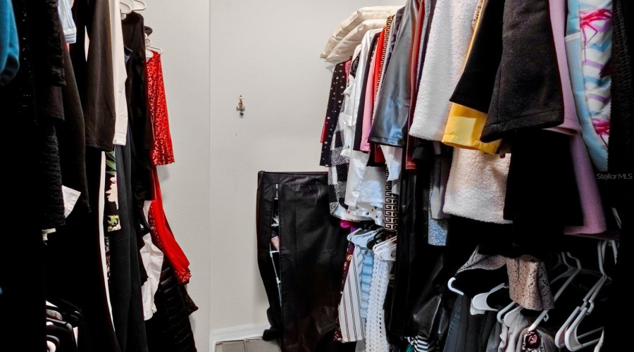Walk-in closet
