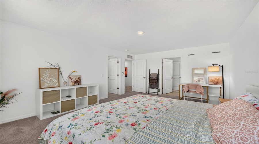 Davenport, Florida 33896, 3 Bedrooms Bedrooms, ,2 Bathroomsbathrooms,Residential,For Sale,Longboat,0,Mfro6427074