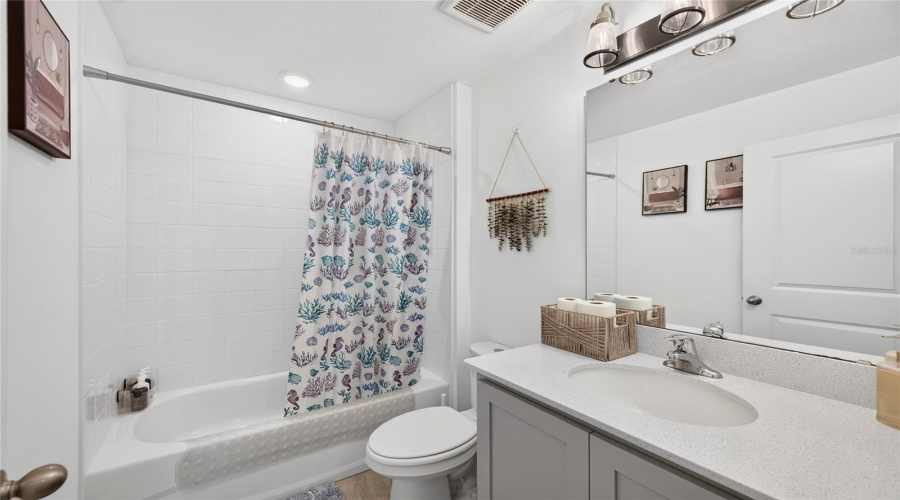 Davenport, Florida 33896, 3 Bedrooms Bedrooms, ,2 Bathroomsbathrooms,Residential,For Sale,Longboat,0,Mfro6427074