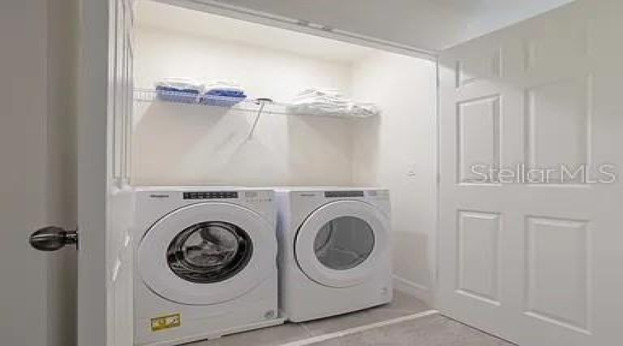 KISSIMMEE, Florida 34747, 4 Bedrooms Bedrooms, ,4 BathroomsBathrooms,Residential,For Sale,FLEMING MIST,0,MFRO6426689