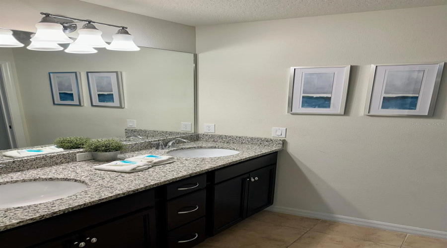 KISSIMMEE, Florida 34747, 8 Bedrooms Bedrooms, ,6 BathroomsBathrooms,Residential,For Sale,NICE,0,MFRO6373602