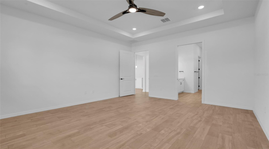 ORLANDO, Florida 32836, 3 Bedrooms Bedrooms, ,3 BathroomsBathrooms,Residential,For Sale,PARK ESTATES,0,MFRO6426187