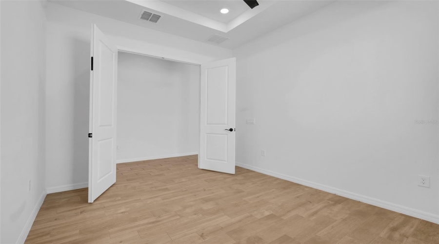 ORLANDO, Florida 32836, 3 Bedrooms Bedrooms, ,3 BathroomsBathrooms,Residential,For Sale,PARK ESTATES,0,MFRO6426187