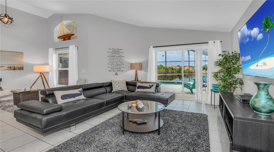 DAVENPORT, Florida 33896, 4 Bedrooms Bedrooms, ,3 BathroomsBathrooms,Residential,For Sale,RUBINO,0,MFRO6426963