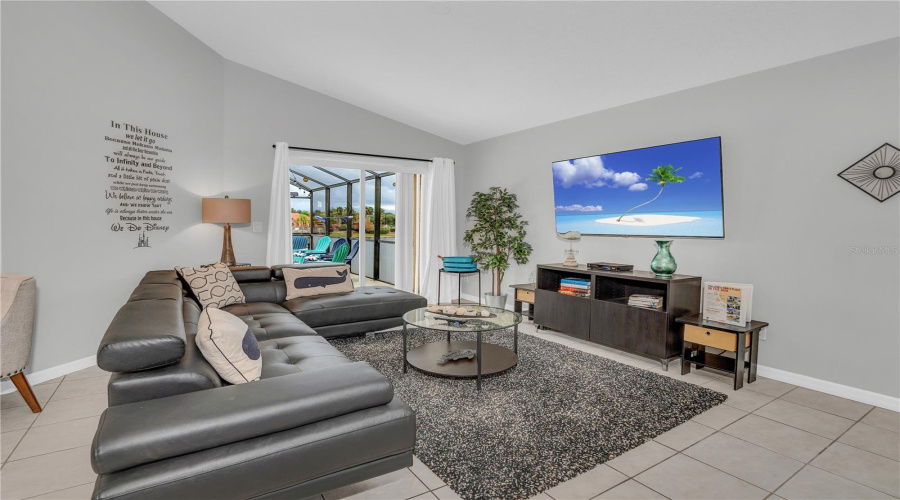 DAVENPORT, Florida 33896, 4 Bedrooms Bedrooms, ,3 BathroomsBathrooms,Residential,For Sale,RUBINO,0,MFRO6426963