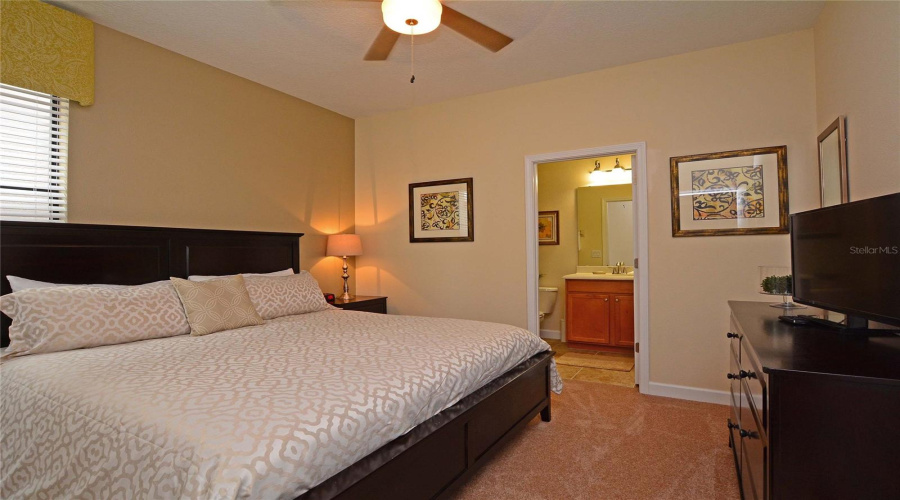 DAVENPORT, Florida 33896, 6 Bedrooms Bedrooms, ,6 BathroomsBathrooms,Residential,For Sale,MOON VALLEY,0,MFRS5154133