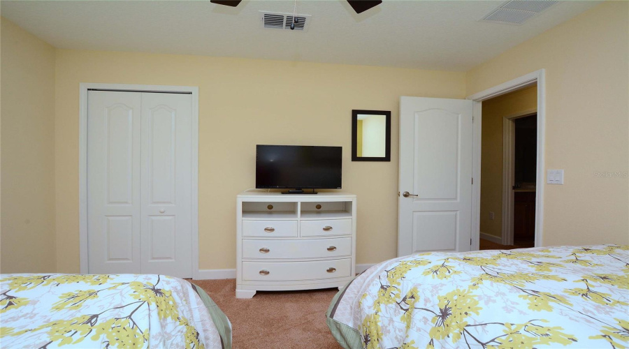 DAVENPORT, Florida 33896, 6 Bedrooms Bedrooms, ,6 BathroomsBathrooms,Residential,For Sale,MOON VALLEY,0,MFRS5154133