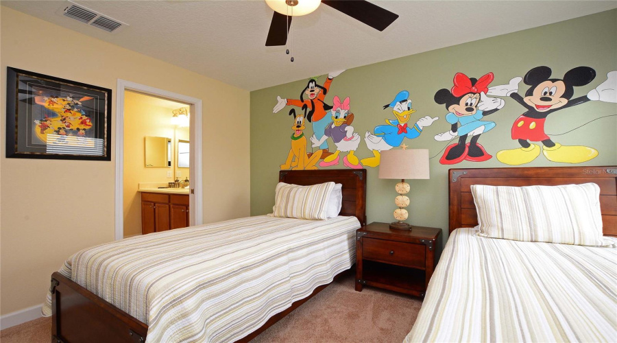 DAVENPORT, Florida 33896, 6 Bedrooms Bedrooms, ,6 BathroomsBathrooms,Residential,For Sale,MOON VALLEY,0,MFRS5154133