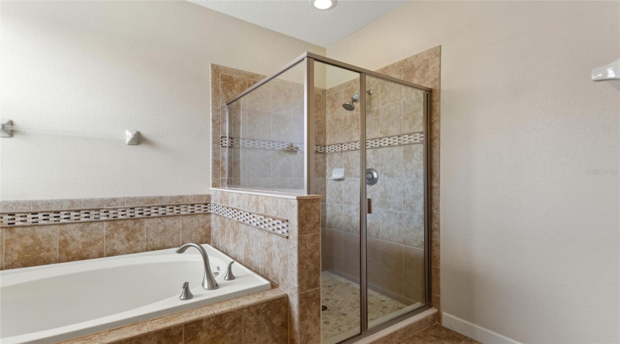 DAVENPORT, Florida 33896, 3 Bedrooms Bedrooms, ,3 BathroomsBathrooms,Residential,For Sale,PALMETTO DUNES,0,MFRS5148575