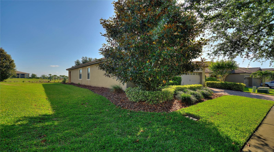 DAVENPORT, Florida 33896, 3 Bedrooms Bedrooms, ,3 BathroomsBathrooms,Residential,For Sale,PALMETTO DUNES,0,MFRS5148575