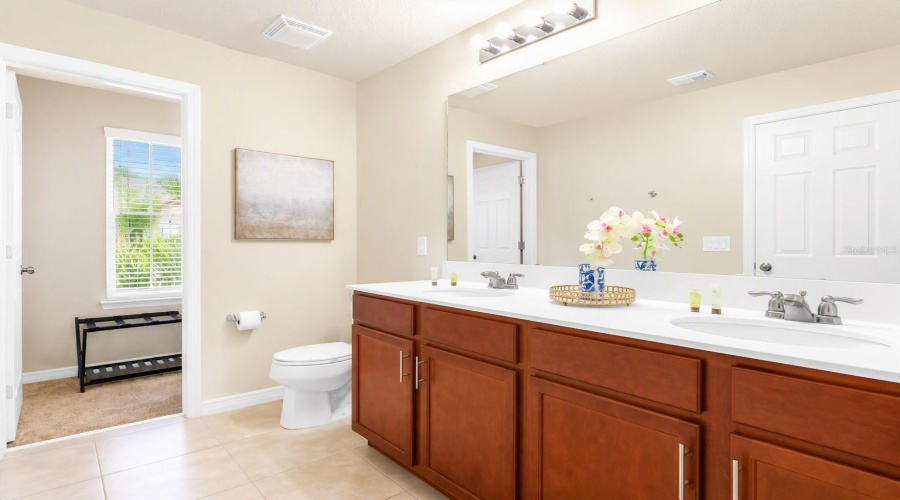 KISSIMMEE, Florida 34747, 3 Bedrooms Bedrooms, ,3 BathroomsBathrooms,Residential,For Sale,CAREY PALM,0,MFRO6427089