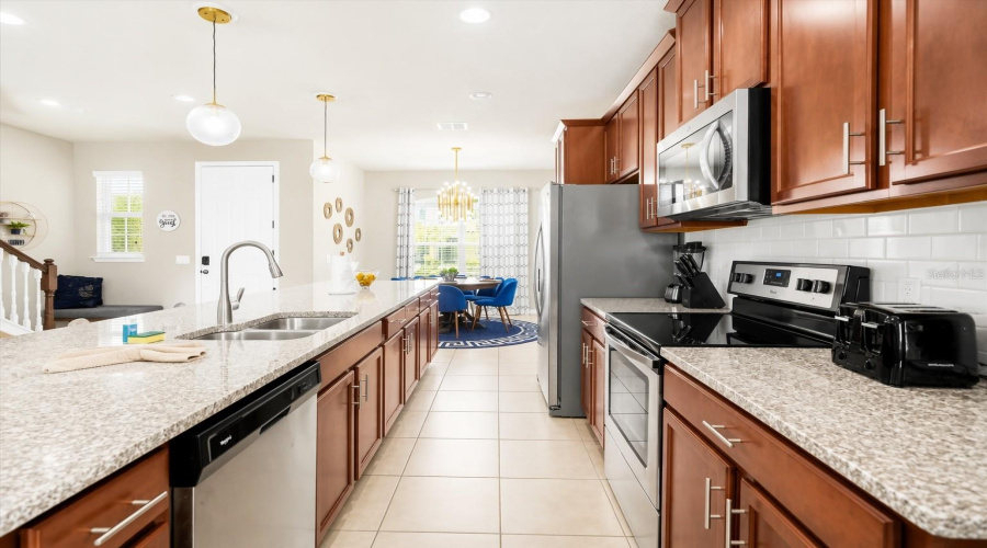 KISSIMMEE, Florida 34747, 3 Bedrooms Bedrooms, ,3 BathroomsBathrooms,Residential,For Sale,CAREY PALM,0,MFRO6427089